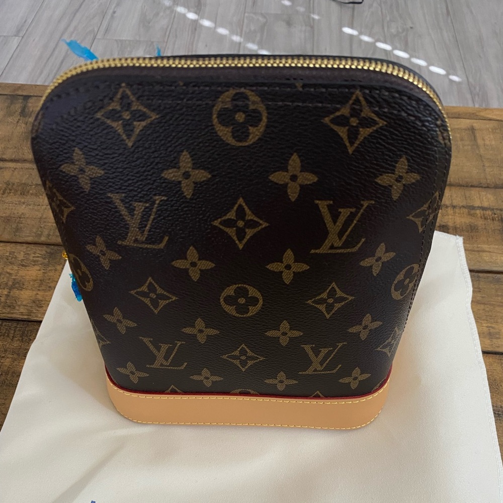 Women’s Christian Dior and LV - Picture 6 of 11